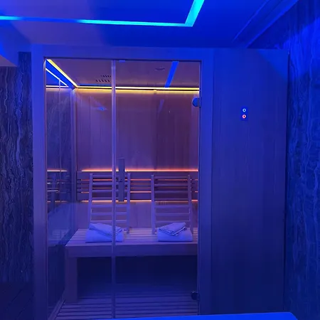 Masaniello Luxury 4* Casoria