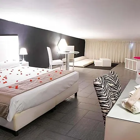 Masaniello Luxury فندق 4*