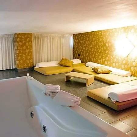 Masaniello Luxury فندق كازوريا