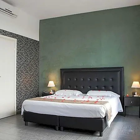 Masaniello Luxury 4* كازوريا