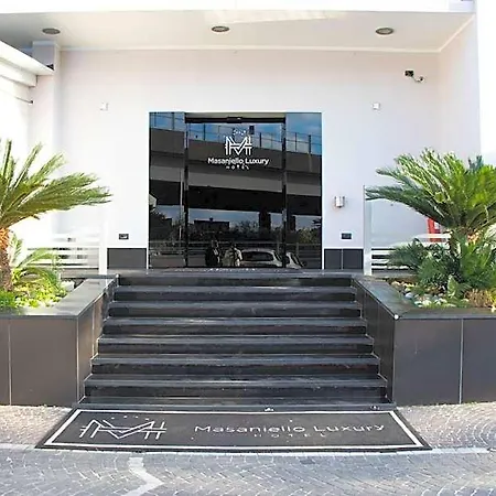 Masaniello Luxury فندق 4*