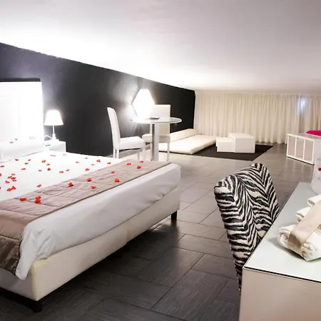 Masaniello Luxury Hotel 4*